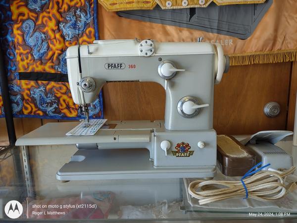 Ventage POM Pfaff 360 Sewing Machine